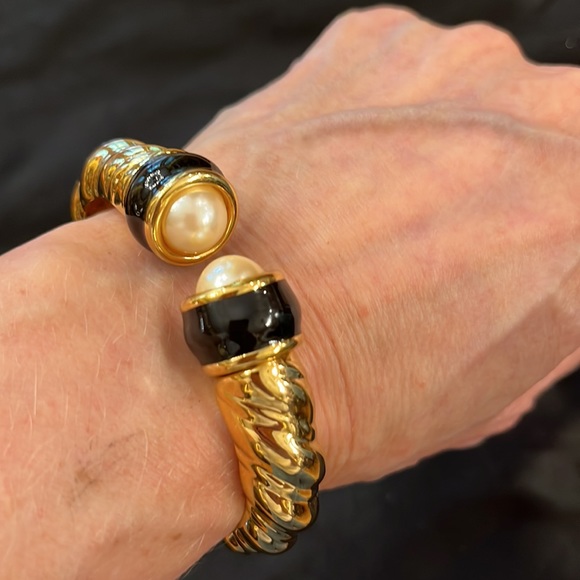 Vintage Joan Rivers Chunky Gold Pearl Clamper Cuff Bracelet Heavy Solid - Picture 10 of 16